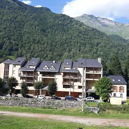 アパート T2 Les Bains Pyrenees Ariegeoises オリュ・レ・バン